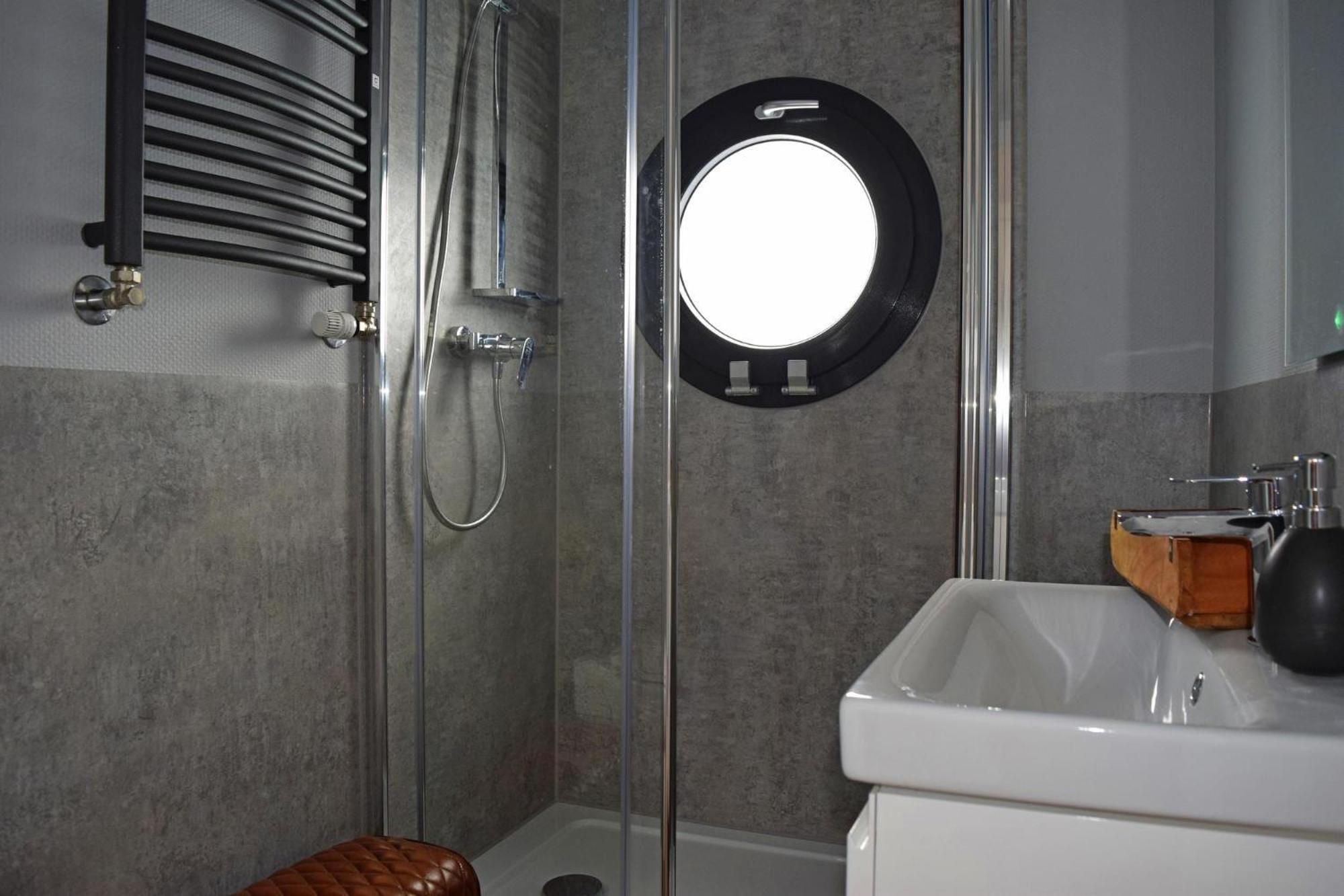 فندق Houseboat Leni فلنسبورغ المظهر الخارجي الصورة